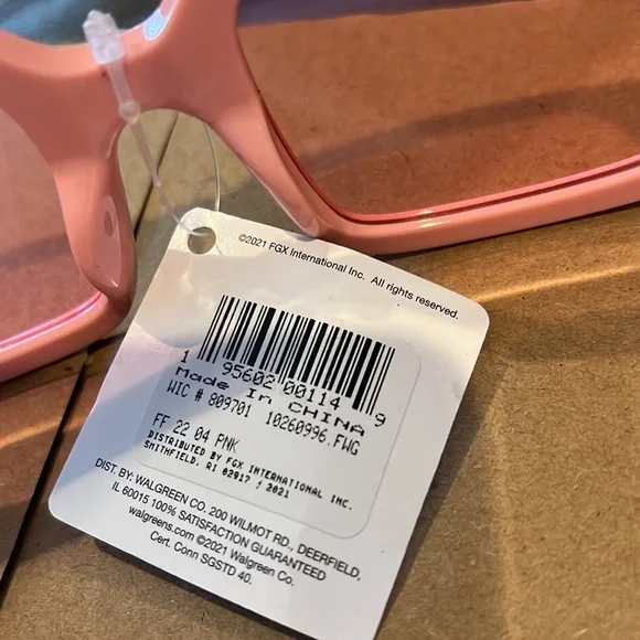 NWT Women’s Pink FGX Sunglasses - Picture 4 of 4